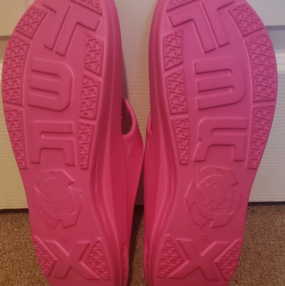 Telic Pink Rose Flip Flops Size 2XL - Picture 3 of 5